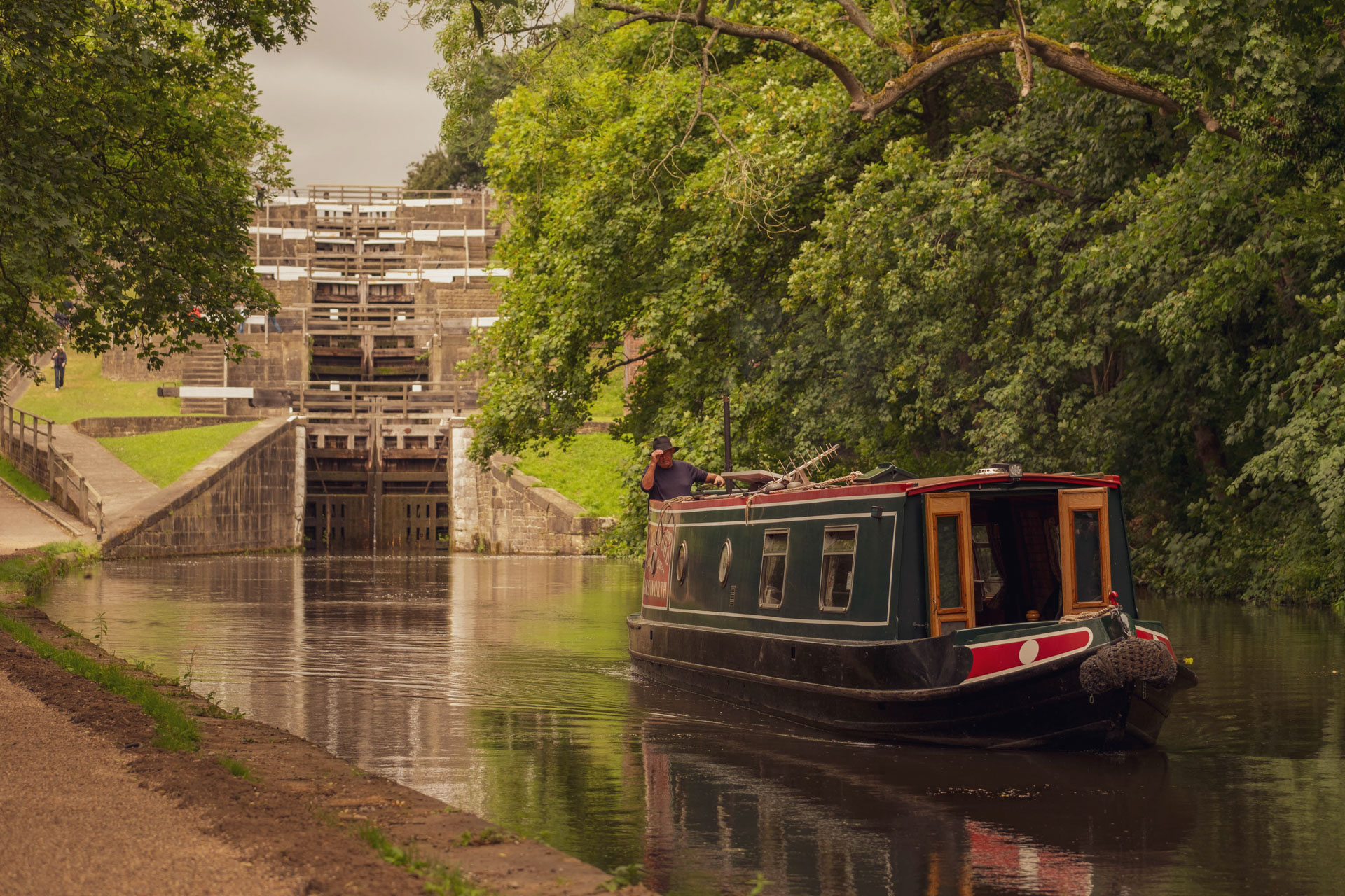 Kimgswood & the Bingley Five Rise Locks